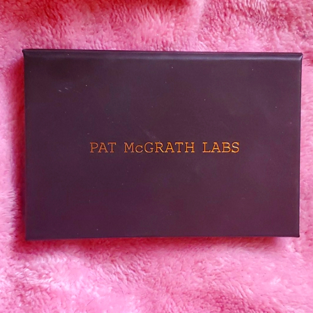 Pat McGrath mini eyeshadow palette